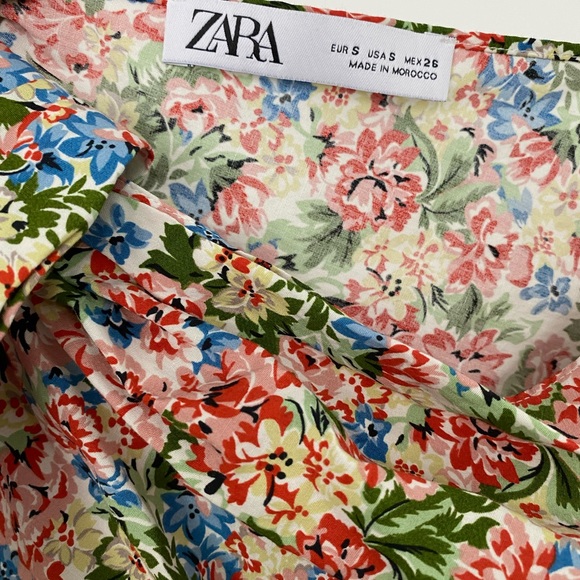 Zara Floral Asymmetrical Top - Picture 4 of 8